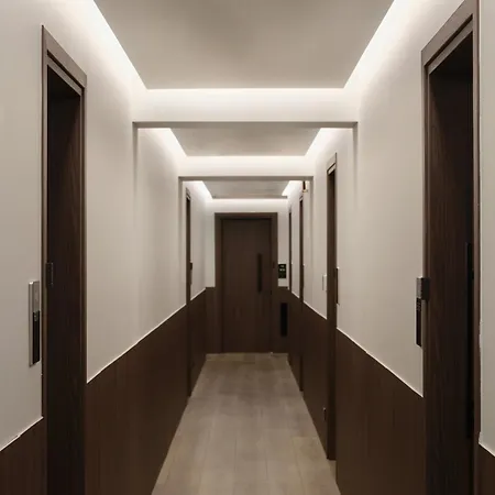 Nur Edge - Acropolis Skyline Aparthotel